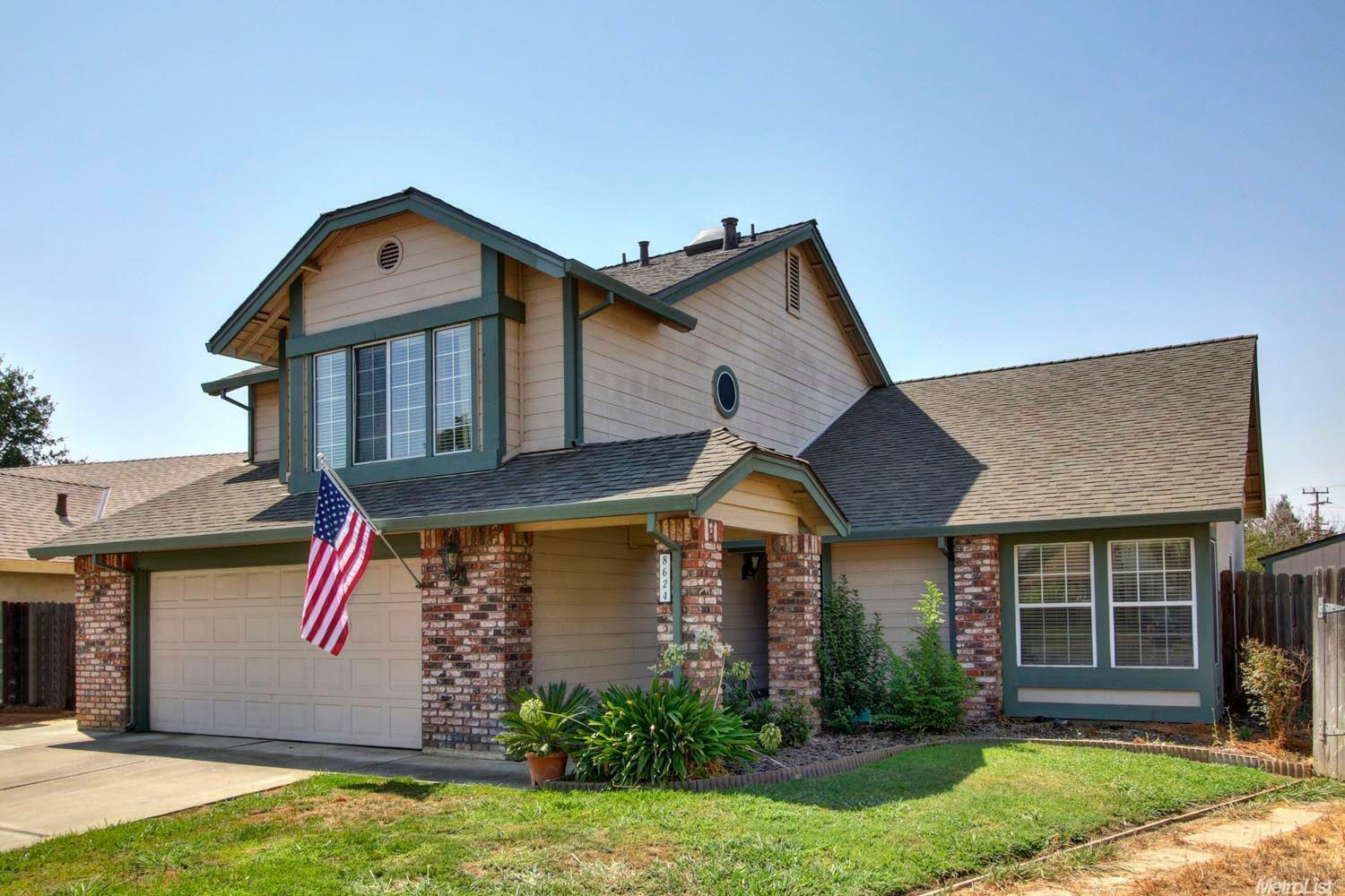 Property Photo: 8624 Delahye Circle CA 95828