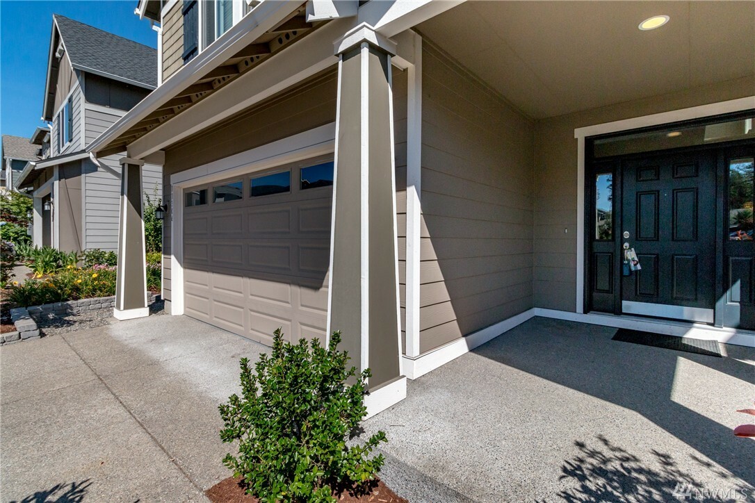 Property Photo:  11306 Borgen Lp  WA 98332 