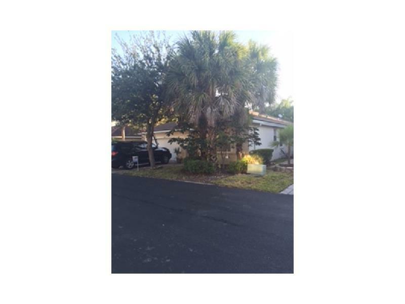 Property Photo:  5337 SW 38 Wy  FL 33312 