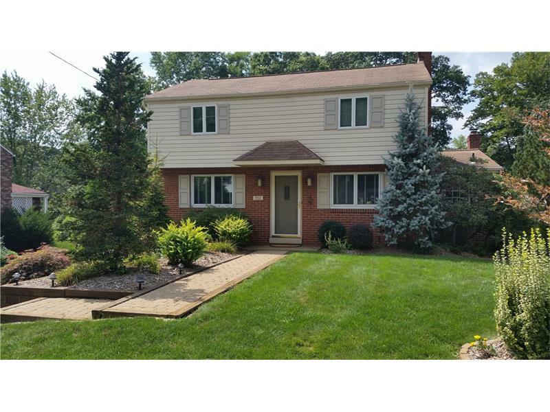Property Photo: 552 Rainier Dr PA 15239