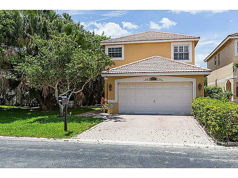 Property Photo:  9764 NW 1st Mnr  FL 33071 