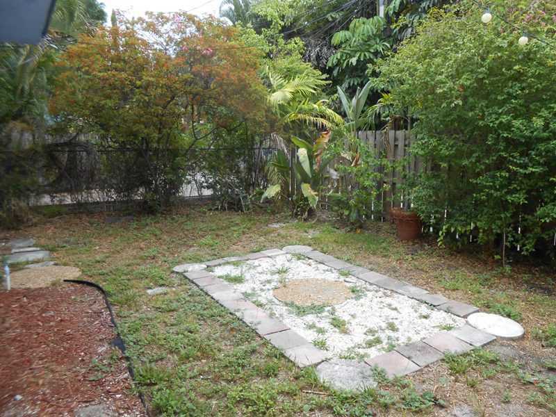 Property Photo: 312 NE 13 Av FL 33301
