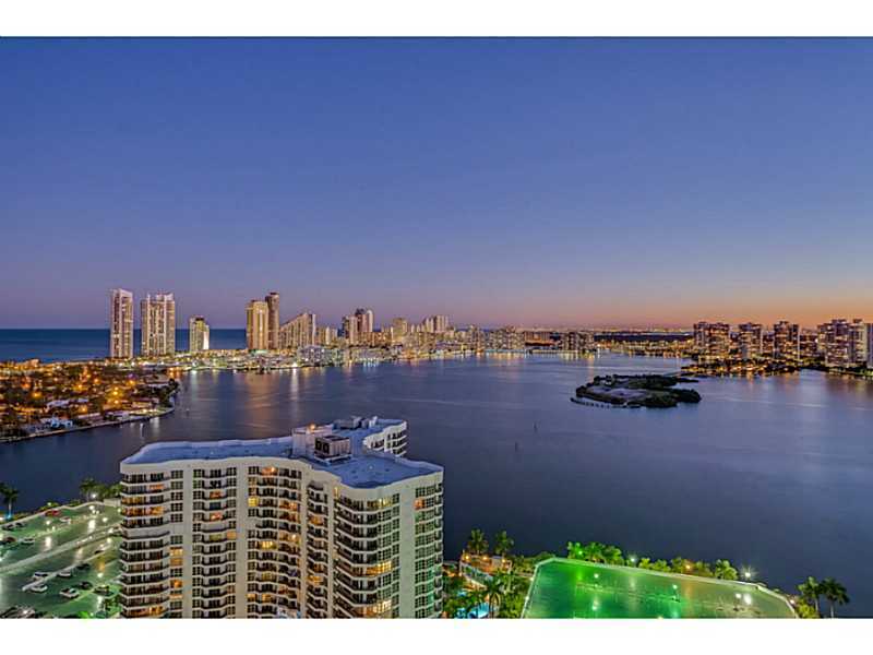 Property Photo: 3500 Mystic Pointe Dr 3301 FL 33180