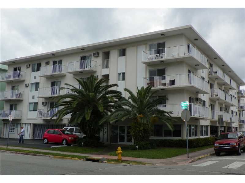 Property Photo: 1420 Pennsylvania Av 203 FL 33139