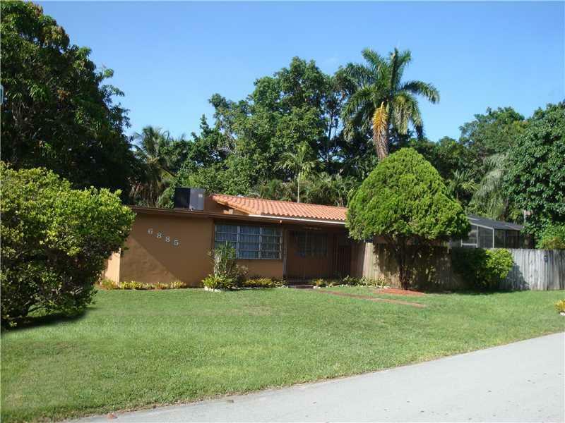 Property Photo:  6885 SW 78 Te  FL 33143 