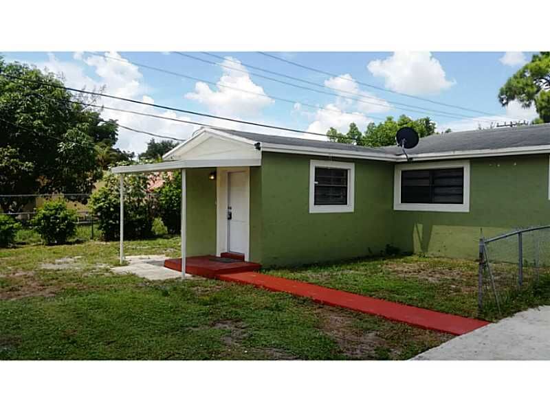 Property Photo: 3420 NW 213 Te FL 33056