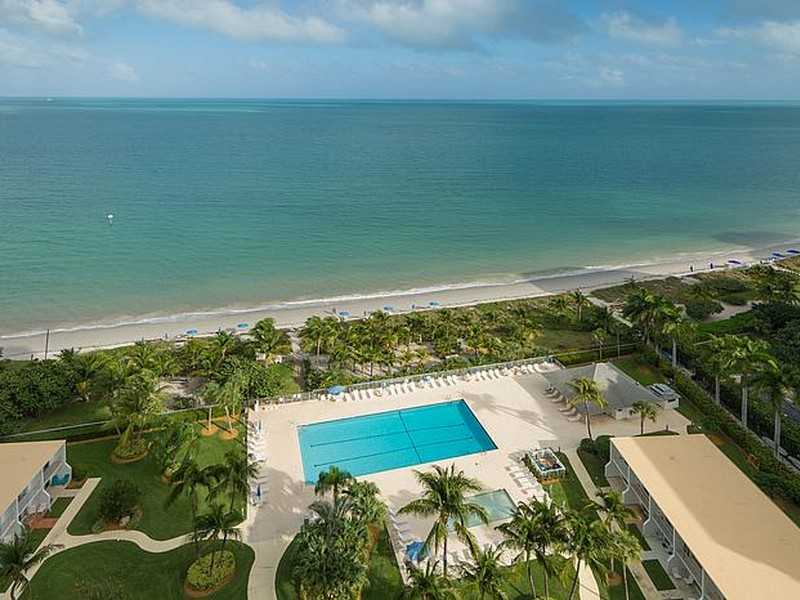 Property Photo:  881 Ocean Dr 19D  FL 33149 