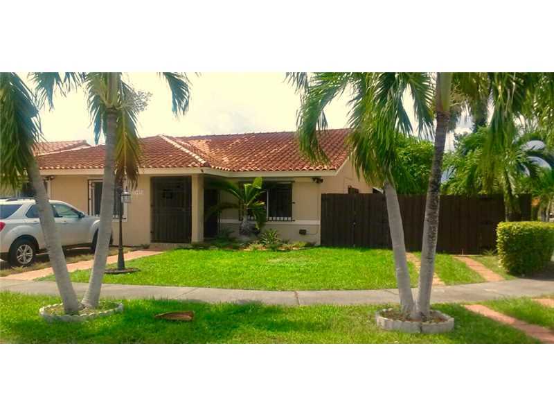 Property Photo: 10072 SW 142 Pl FL 33186