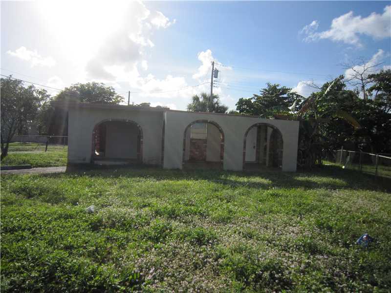 Property Photo: 110 NW 33rd Av FL 33311