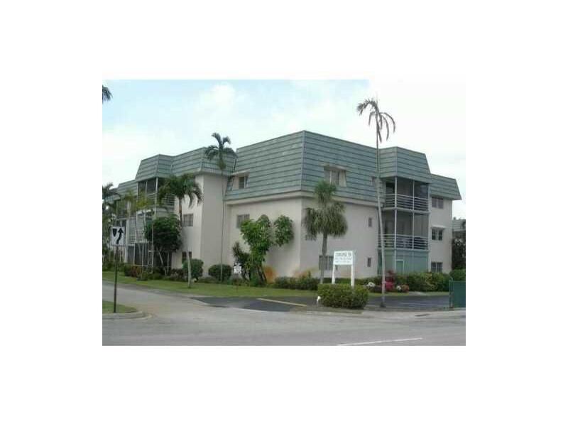 Property Photo:  4100 N 58th Av 303  FL 33021 