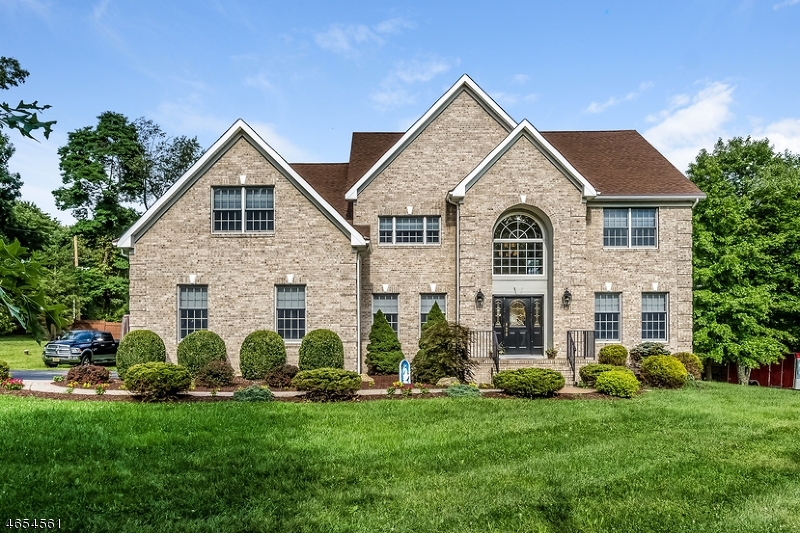 Property Photo: 318 Jeffry Ln NJ 08826