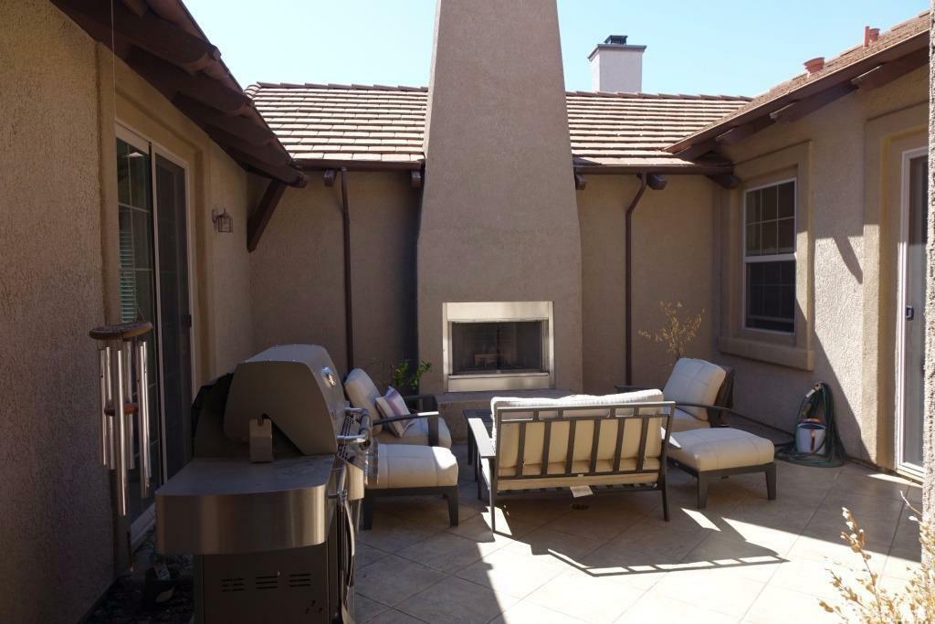 Property Photo:  9942 Cortino Way  CA 95757 