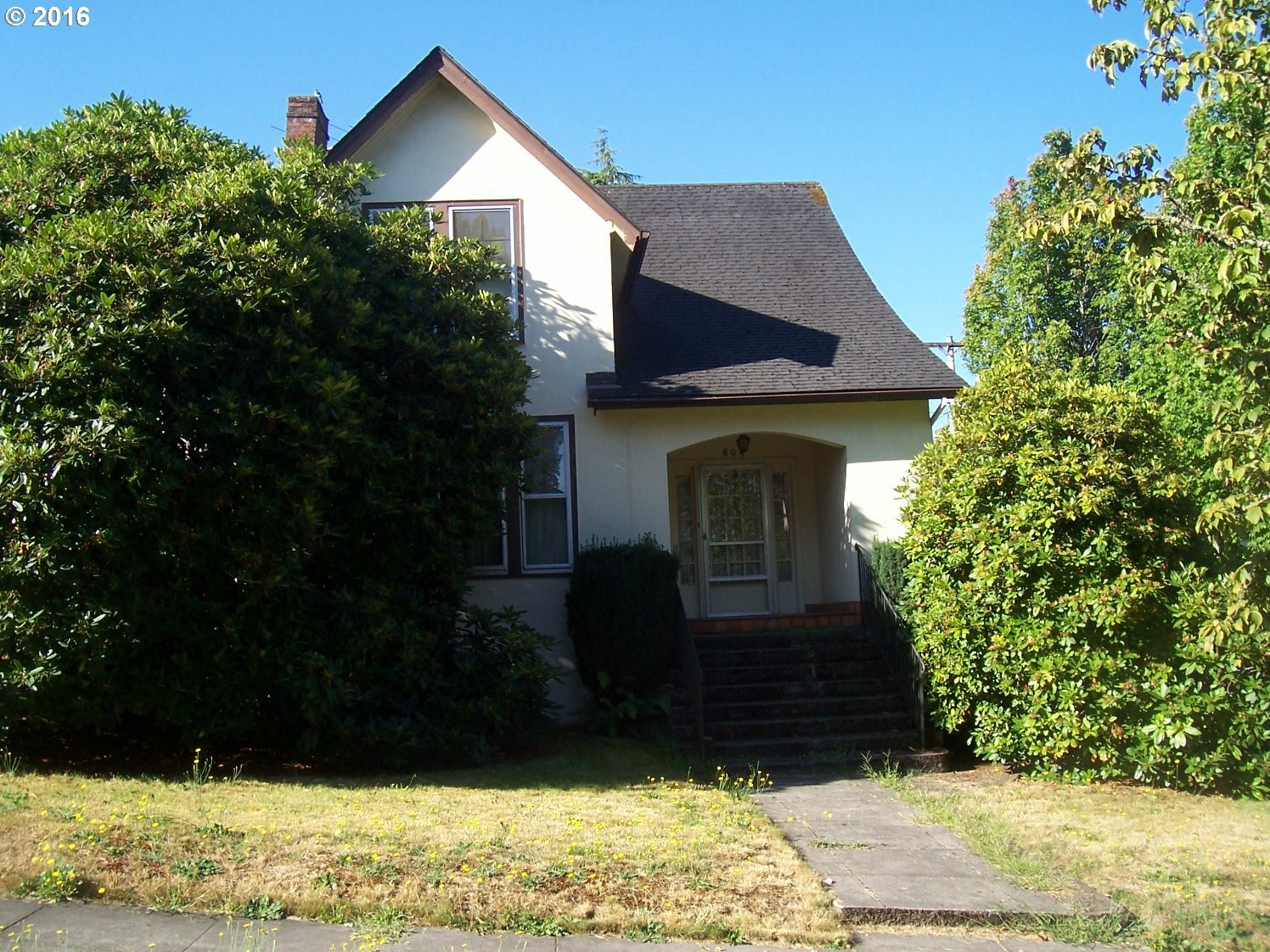 Property Photo:  804 4th St  OR 97045 