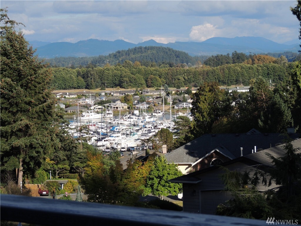 Property Photo: 459 Klickitat Dr WA 98257