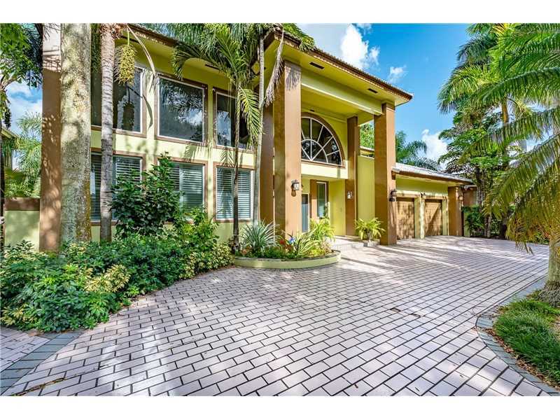 Property Photo:  16960 NW 86th Ct  FL 33016 