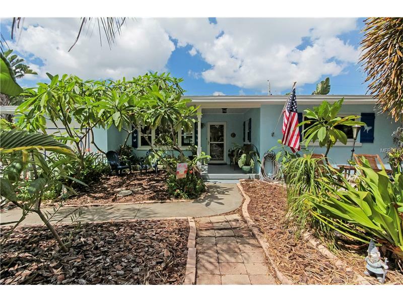 Property Photo: 122 Edgewater Terrace FL 34698