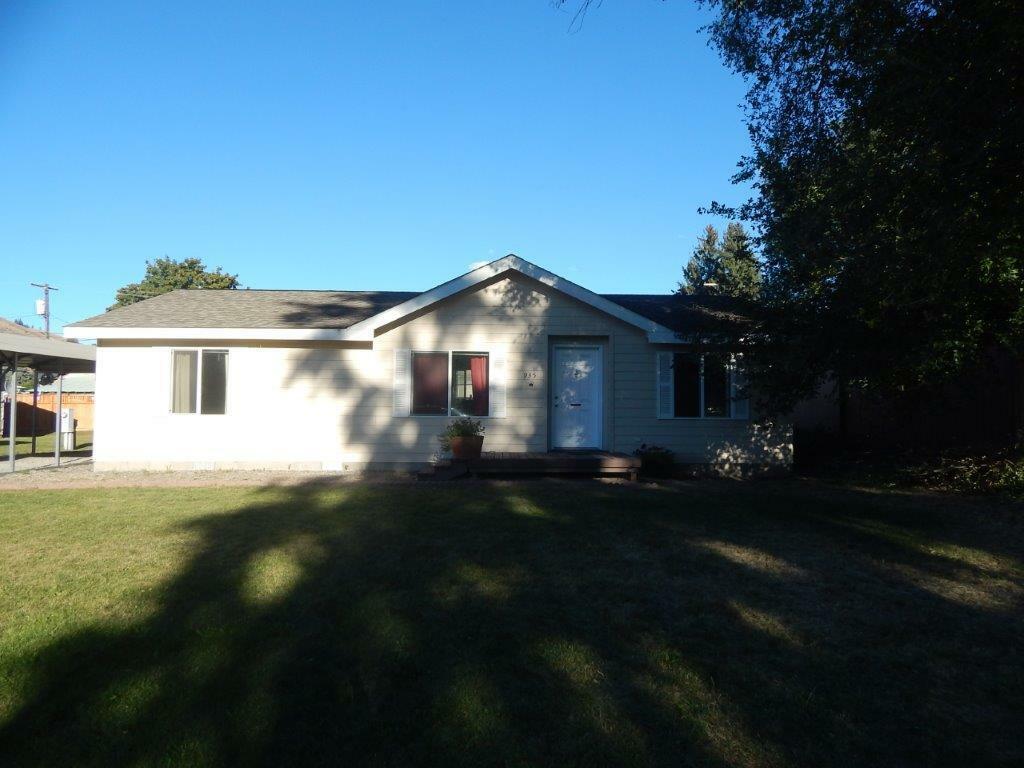 Property Photo:  935 Larch St S  WA 99141 