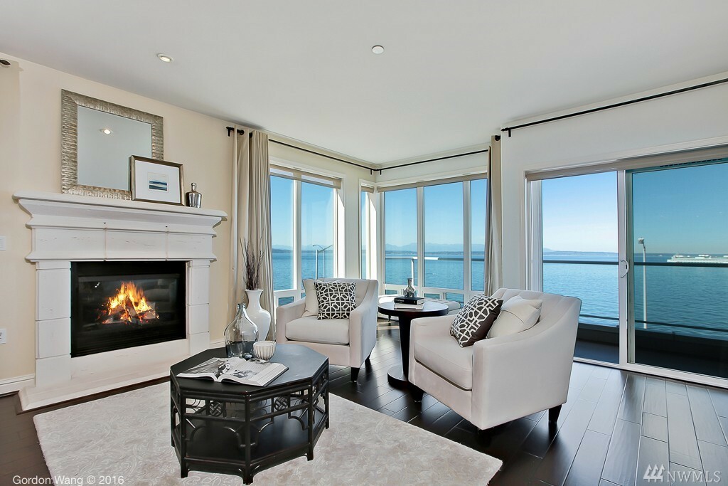 Property Photo:  1238 Alki Ave SW 403  WA 98116 