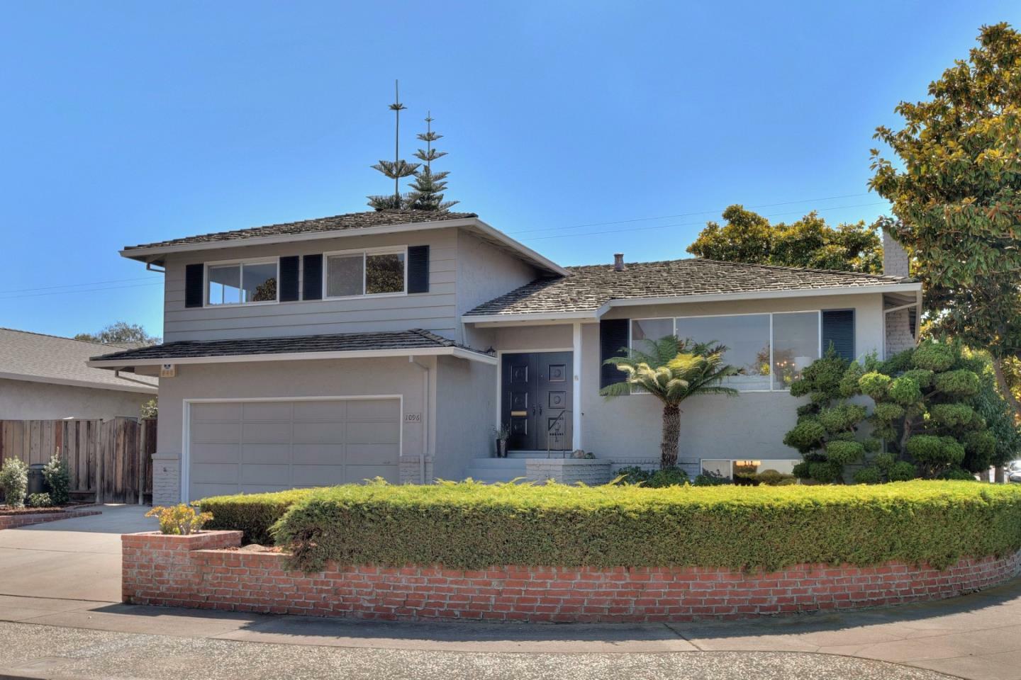 Property Photo:  1096 Polk Avenue  CA 94086 