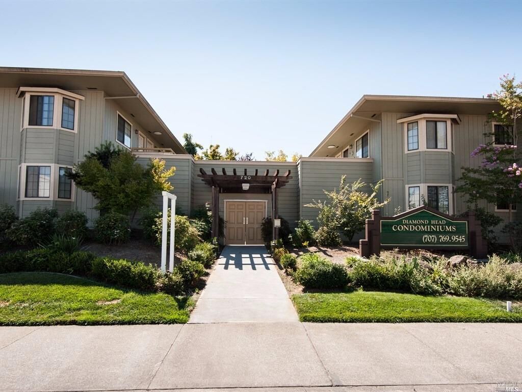 Property Photo: 720 Petaluma Boulevard 44 CA 94952