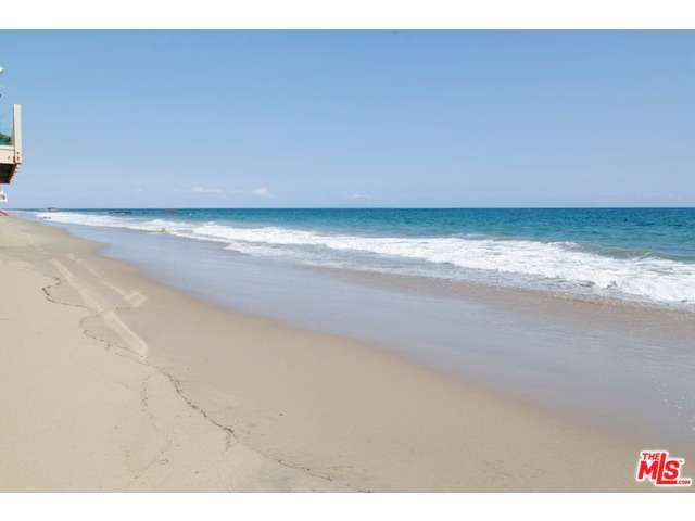 Property Photo:  25366 Malibu Rd 2  CA 90265 