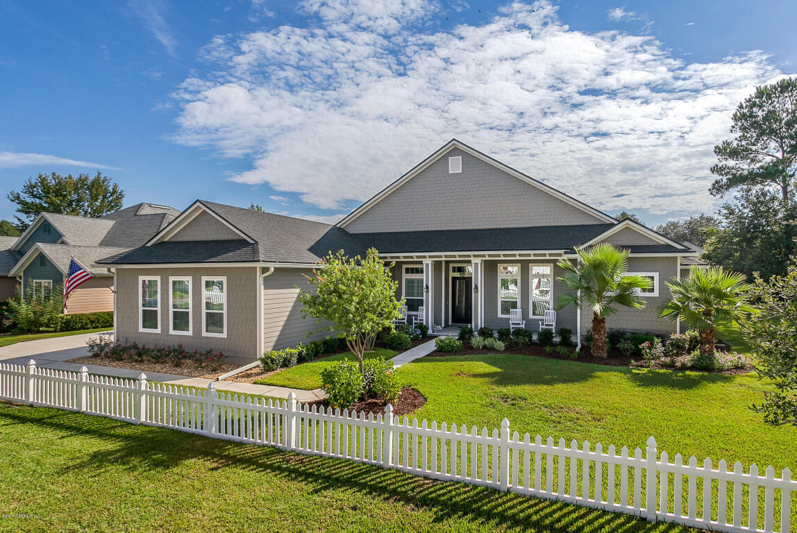 Property Photo: 1834 Moorings Circle FL 32068