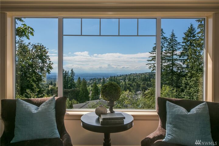 Property Photo: 6322 168th Place SE WA 98006