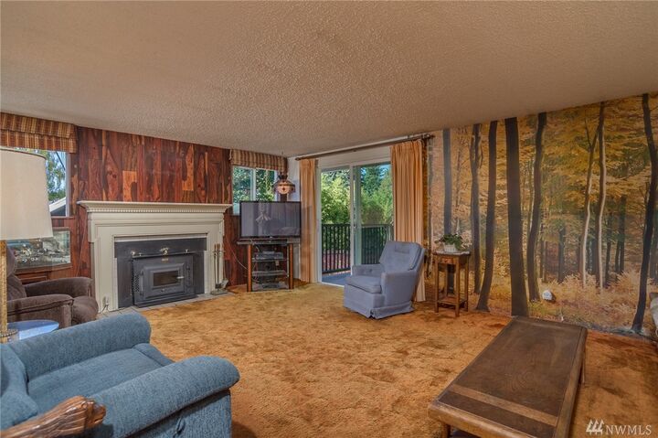 Property Photo:  22220 97th Ave W  WA 98020 