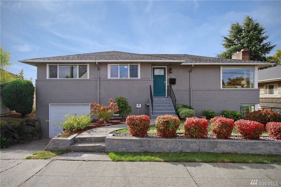 Property Photo:  1339 S Shelton St  WA 98108 