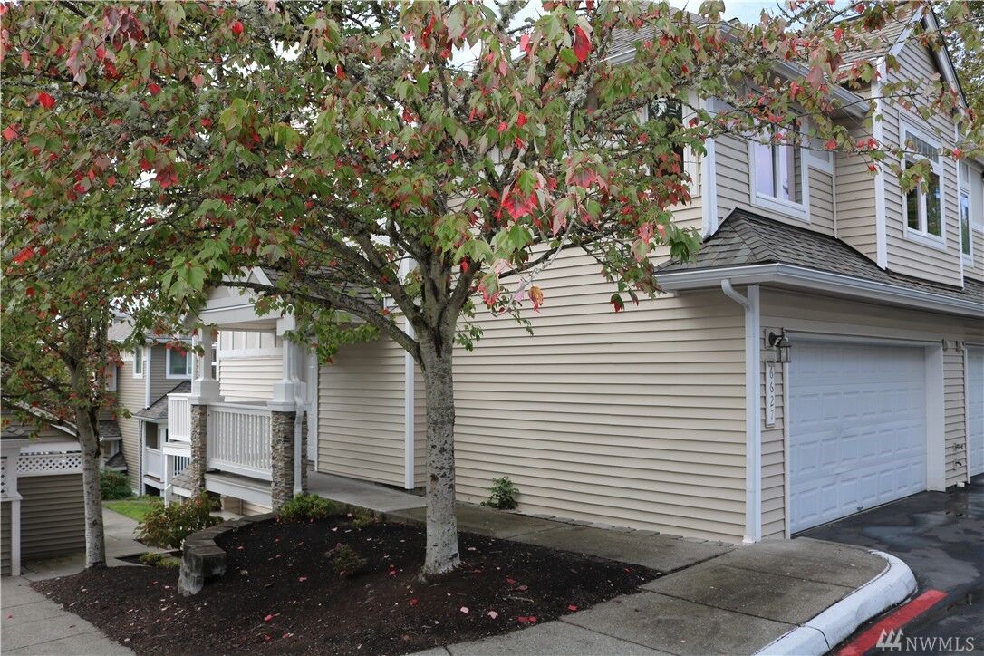 Property Photo:  6627 SE Cougar Mountain Wy  WA 98006 