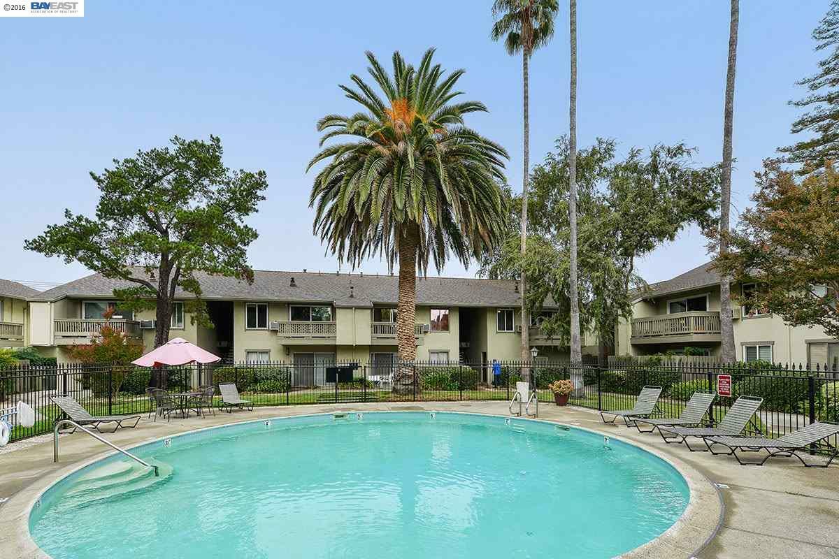 Property Photo:  2560 Walnut Blvd 11  CA 94596-4230 