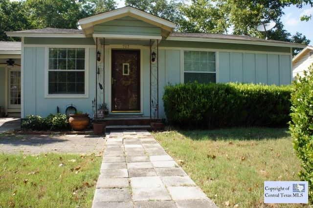 Property Photo:  717 Barbara Drive  TX 78666 