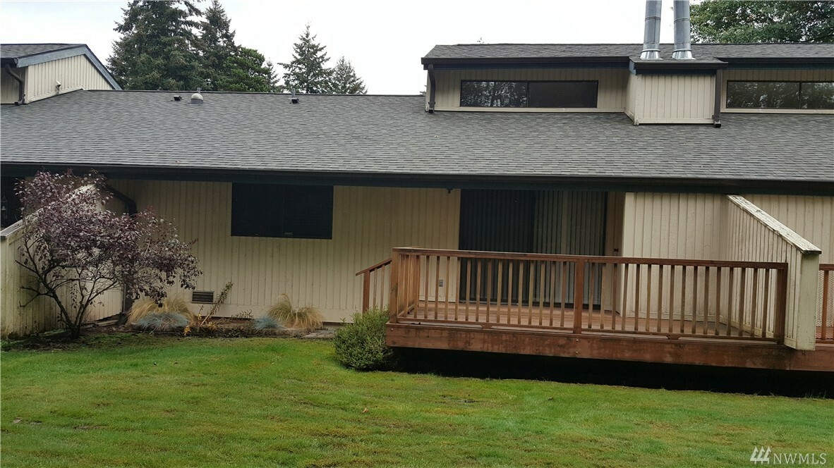 Property Photo:  11502 SE 173rd St SE 38  WA 98055 