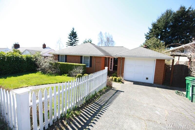 Property Photo: 6535 28th Ave NE WA 98115