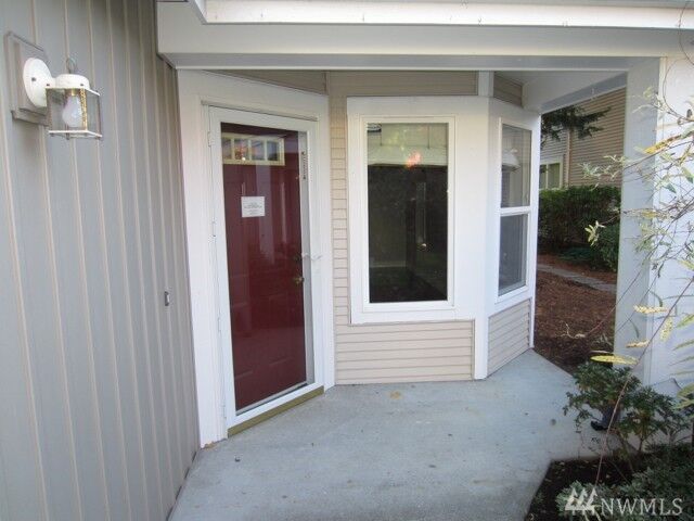 Property Photo:  5612 N Grove Dr 4  WA 98275 