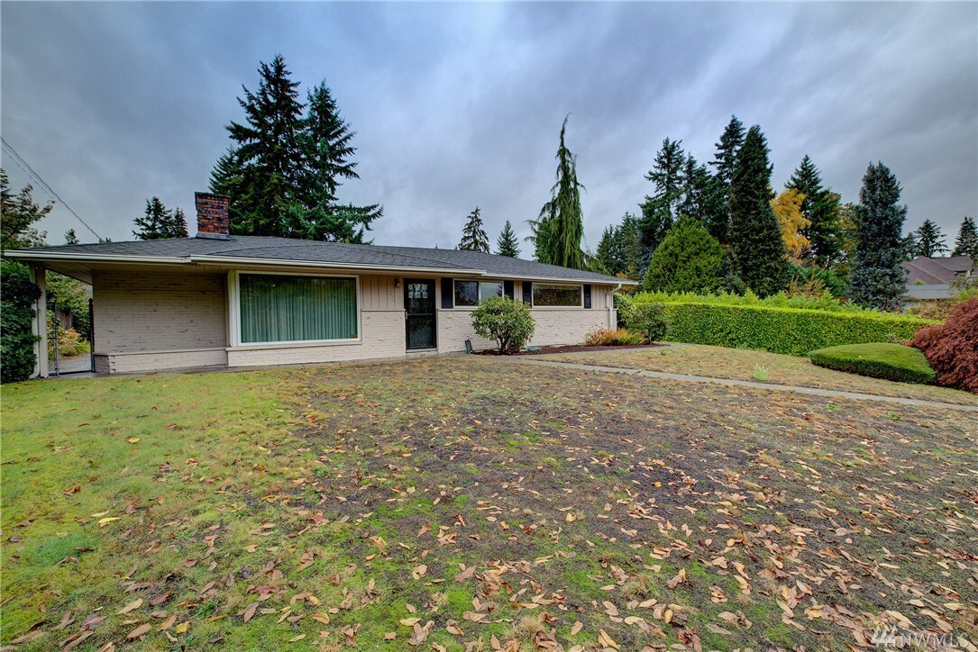 Property Photo: 1815 100th Ave NE WA 98004