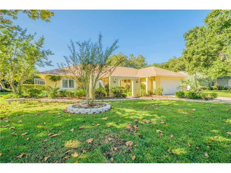 Property Photo: 9119 Cypresswood Circle FL 33647