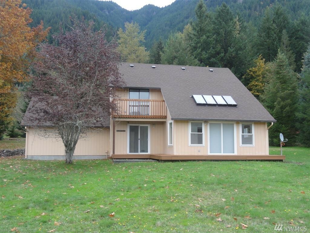 Property Photo:  1150 Silverbrook Rd  WA 98377 