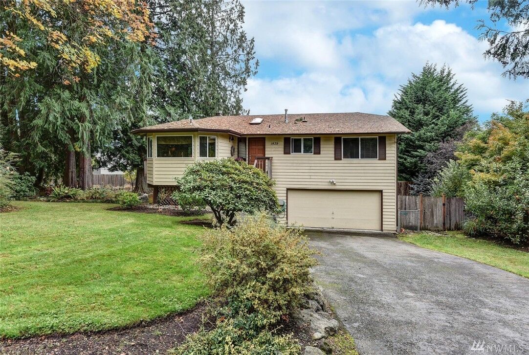 Property Photo:  1439 227th Ave SE  WA 98075 