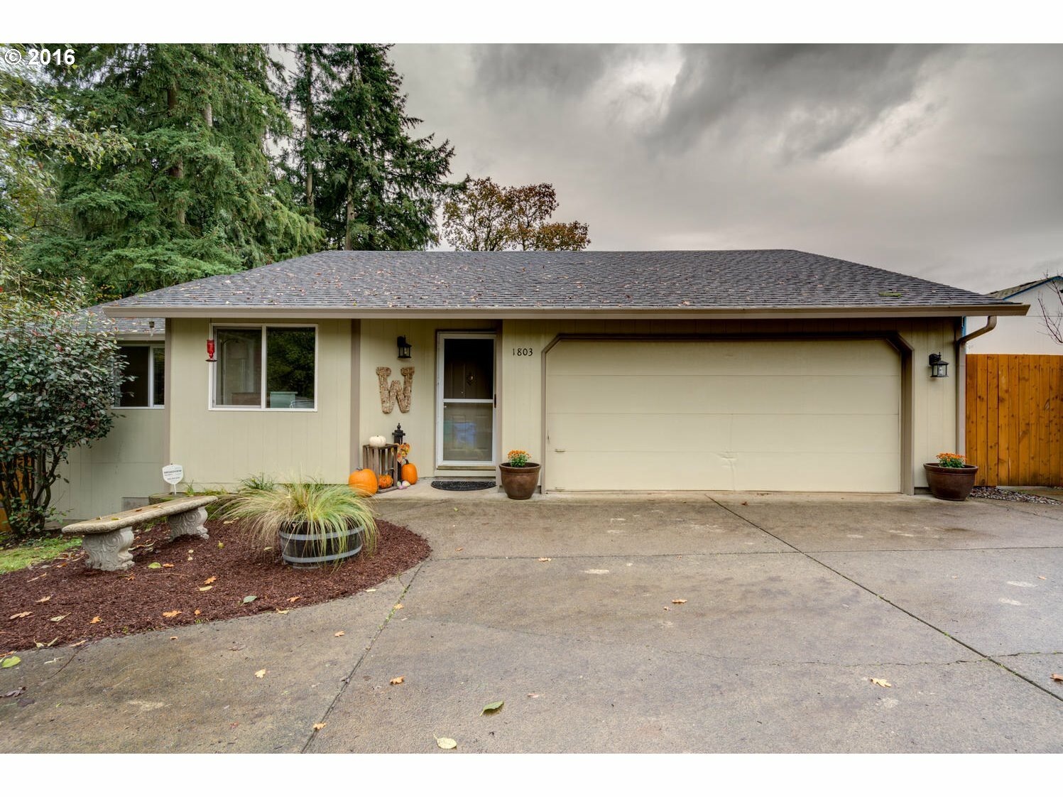 Property Photo:  1803 NE 149th Cir  WA 98686 