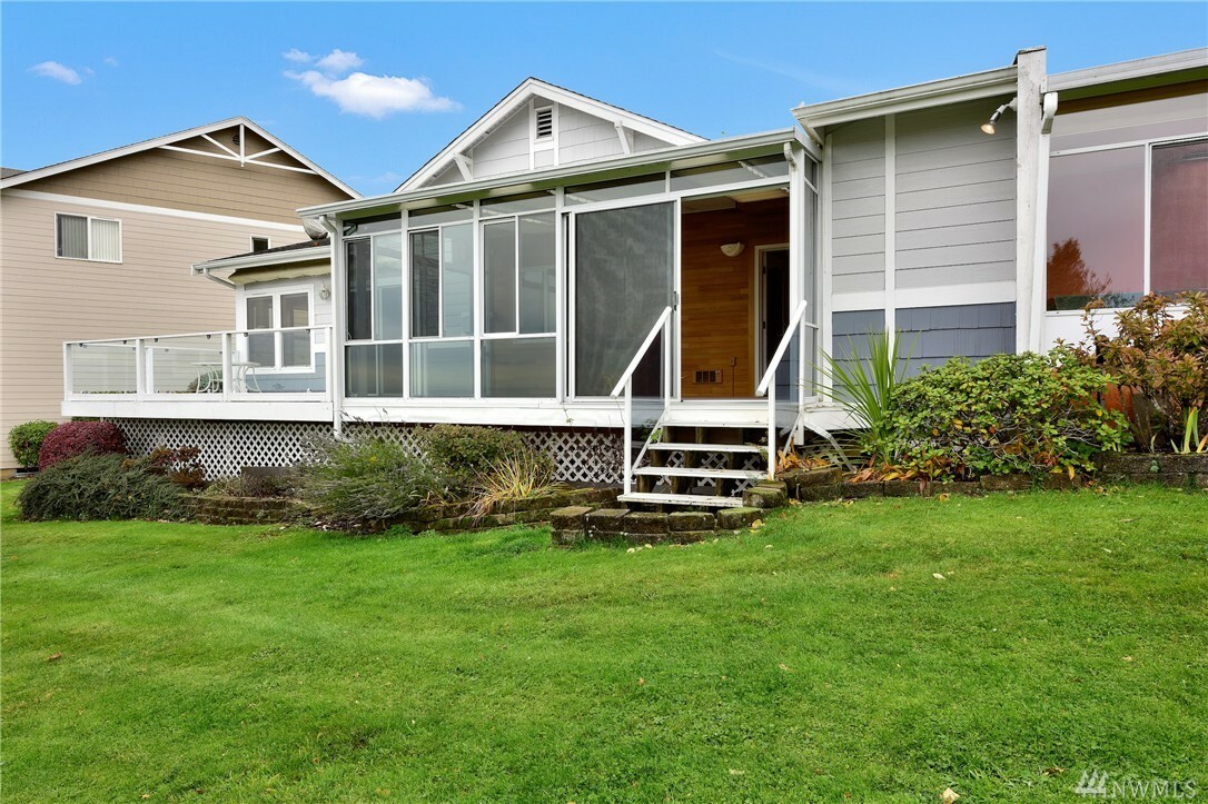 Property Photo:  3103 Chandler Pkwy  WA 98226 