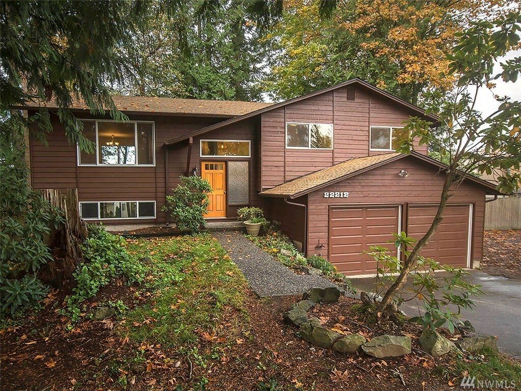 Property Photo: 22212 67th Place W WA 98043