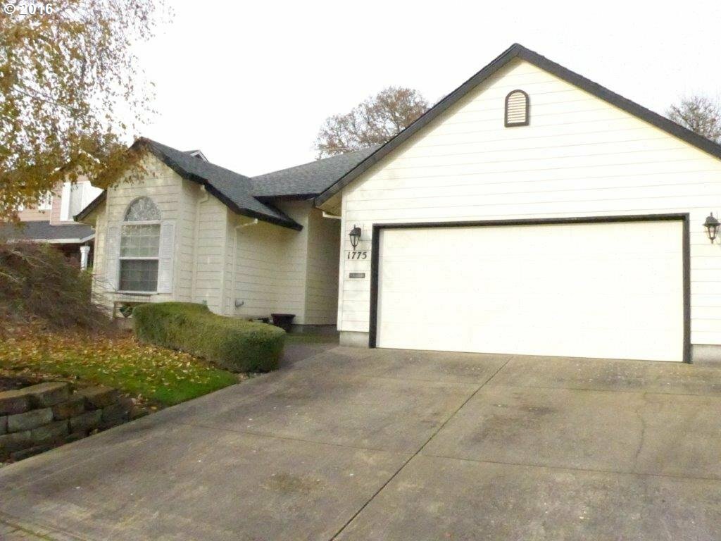 1775 NW Grenfell Loop  McMinnville OR 97128 photo