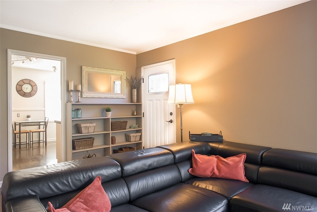 Property Photo: 13216 3rd Avenue NW WA 98177