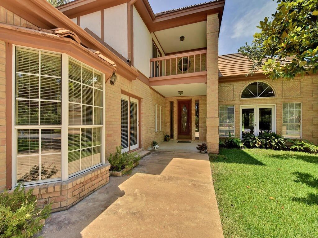 Property Photo:  9 Lost Meadow Trail  TX 78738 