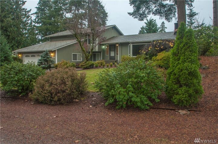13704 109th Av Ct E  Puyallup WA 98374 photo