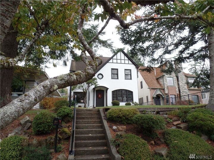 Property Photo:  316 W 9th  WA 98520 