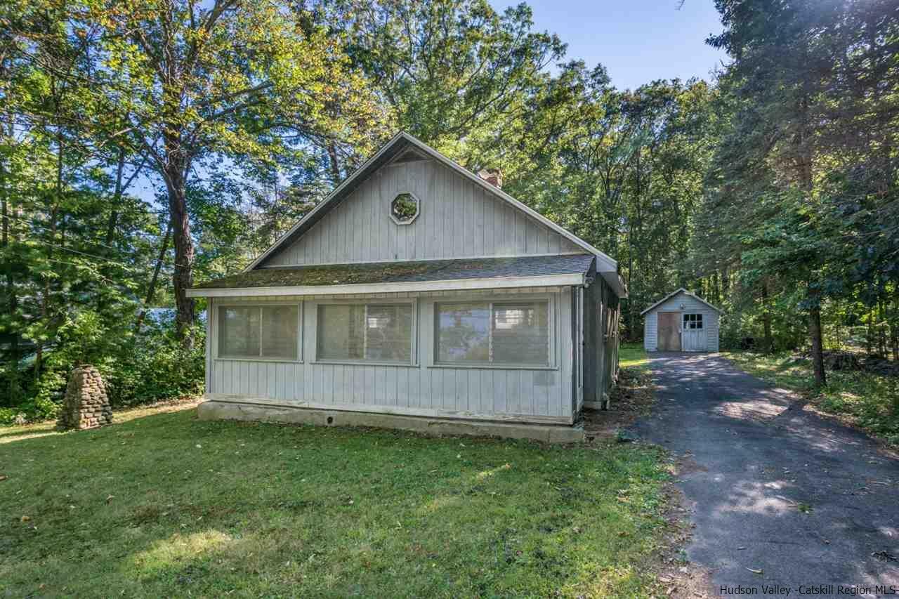 Property Photo:  81 Mountain  NY 12481 