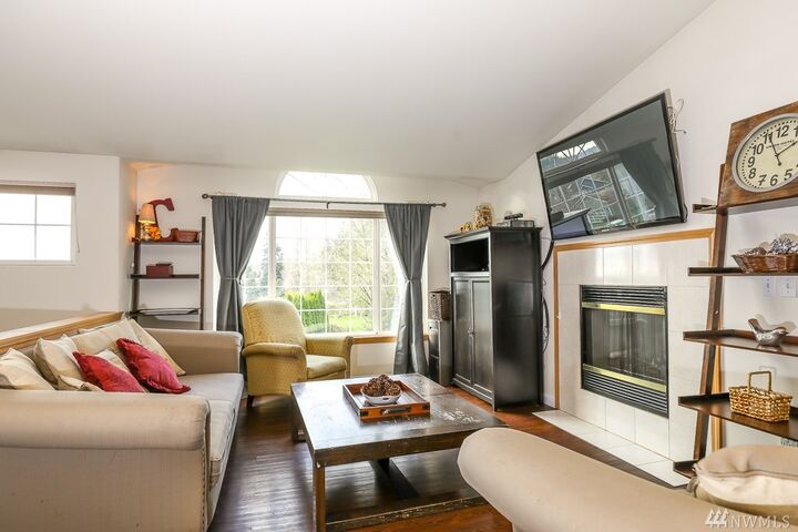 Property Photo:  1907 Vaughn Court  WA 98290 