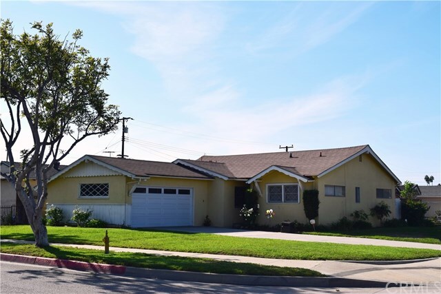 Property Photo: 1202 Desford Street CA 90502
